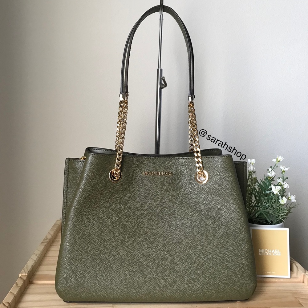 🌼Michael Kors Purse - Picture 1 of 11